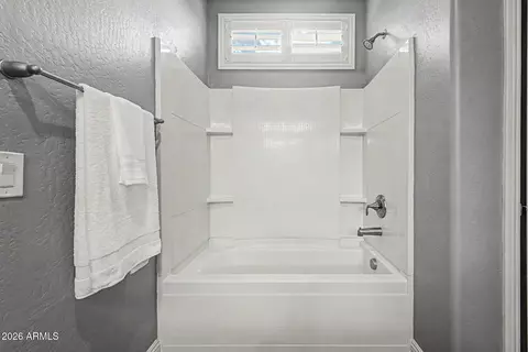 Bath - 3726 E Cat Balue Dr, Phoenix, AZ 85050 photo 5 of 6