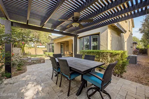 Exterior - 3726 E Cat Balue Dr, Phoenix, AZ 85050 photo 9 of 11