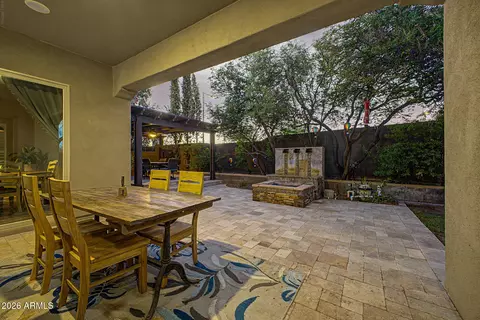 Exterior - 3726 E Cat Balue Dr, Phoenix, AZ 85050 photo 3 of 11