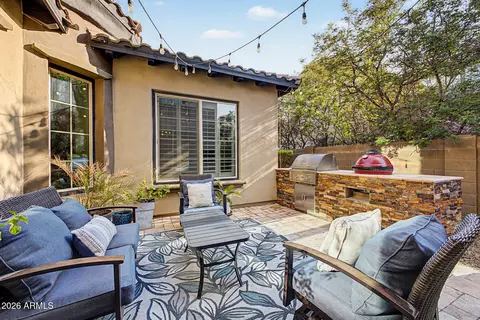 Exterior - 3726 E Cat Balue Dr, Phoenix, AZ 85050 photo 10 of 11