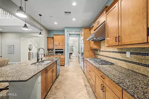 Kitchen - 3726 E Cat Balue Dr, Phoenix, AZ 85050 photo 1 of 4