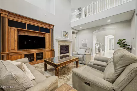 Living - 3726 E Cat Balue Dr, Phoenix, AZ 85050 photo 2 of 3
