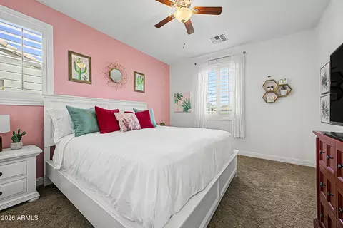 Bedroom - 3726 E Cat Balue Dr, Phoenix, AZ 85050 photo 5 of 7