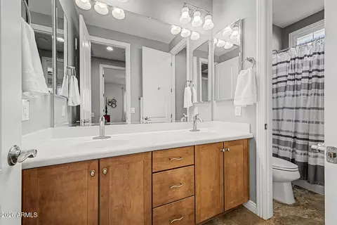 Bath - 3726 E Cat Balue Dr, Phoenix, AZ 85050 photo 6 of 6