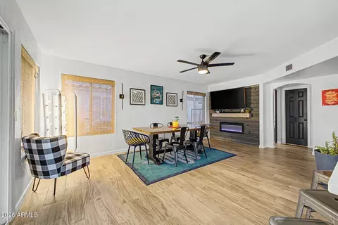 Dining - 2902 E Saltsage Dr, Phoenix, AZ 85048 photo 3 of 3