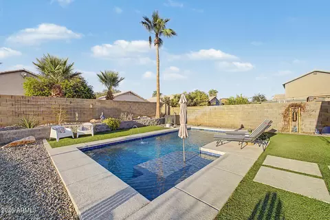 Exterior - 2902 E Saltsage Dr, Phoenix, AZ 85048 photo 10 of 18