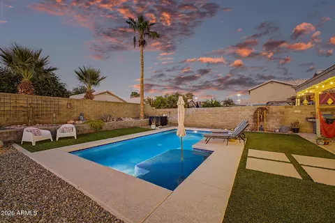 Exterior - 2902 E Saltsage Dr, Phoenix, AZ 85048 photo 16 of 18