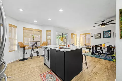 Kitchen - 2902 E Saltsage Dr, Phoenix, AZ 85048 photo 6 of 6