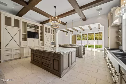Kitchen - 5402 Exeter Blvd, Phoenix, AZ 85018 photo 5 of 9
