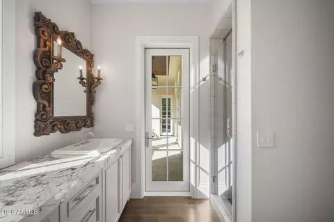 Bath - 5402 Exeter Blvd, Phoenix, AZ 85018 photo 11 of 12
