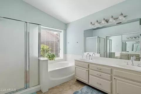 Bath - 1514 E Bruce Ave, Gilbert, AZ 85234 photo 1 of 3