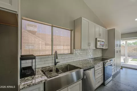 Kitchen - 4815 E La Puente Ave, Phoenix, AZ 85044 photo 7 of 7