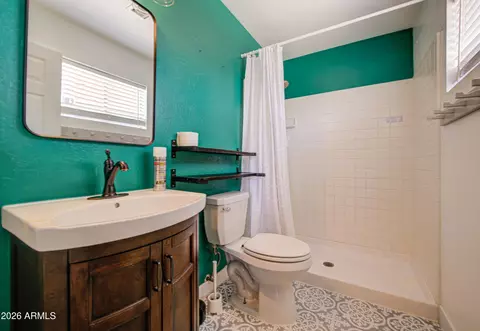 Bath - 4815 E La Puente Ave, Phoenix, AZ 85044 photo 1 of 2