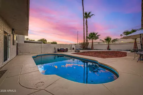 Exterior - 4064 E Woodland Dr, Phoenix, AZ 85048 photo 6 of 8