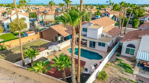View/Area - 4064 E Woodland Dr, Phoenix, AZ 85048 photo 8 of 11