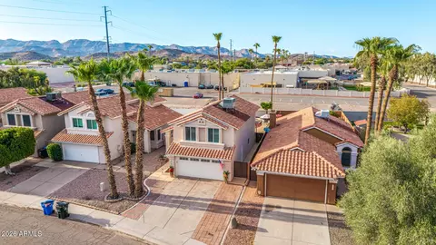 View/Area - 4064 E Woodland Dr, Phoenix, AZ 85048 photo 5 of 11
