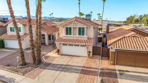 View/Area - 4064 E Woodland Dr, Phoenix, AZ 85048 photo 4 of 11