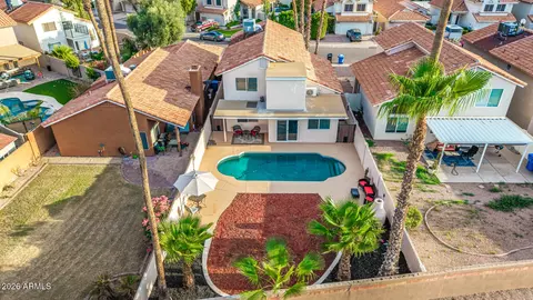 View/Area - 4064 E Woodland Dr, Phoenix, AZ 85048 photo 1 of 11