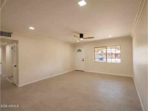 Living - 4147 W Echo Ln, Phoenix, AZ 85051 photo 1 of 6