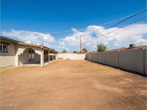 Exterior - 4147 W Echo Ln, Phoenix, AZ 85051 photo 3 of 3