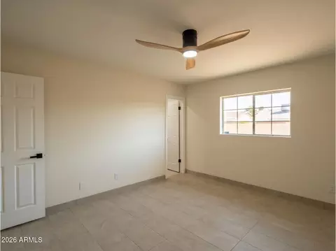 Bedroom - 4147 W Echo Ln, Phoenix, AZ 85051 photo 6 of 11