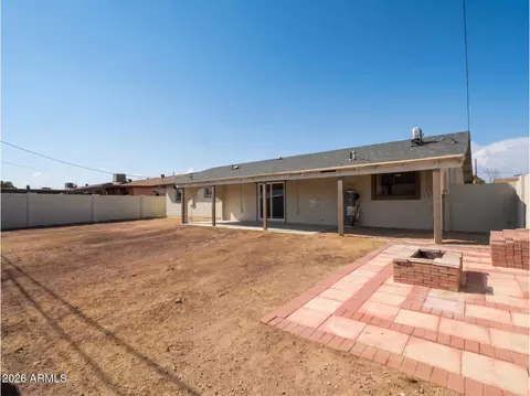 Exterior - 4147 W Echo Ln, Phoenix, AZ 85051 photo 2 of 3