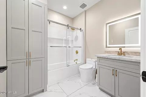 Bath - 1732 W Commerce Ave, Gilbert, AZ 85233 photo 2 of 3