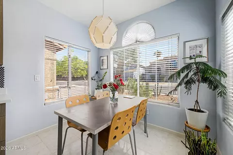 Dining - 4640 E Michelle Dr, Phoenix, AZ 85032 photo 1 of 1