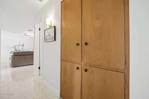 Entry Way - 1743 E Cinnabar Ave, Phoenix, AZ 85020 photo 2 of 3
