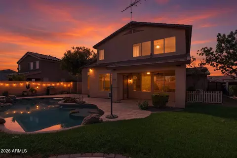 Exterior - 3316 E Maplewood St, Gilbert, AZ 85297 photo 2 of 10