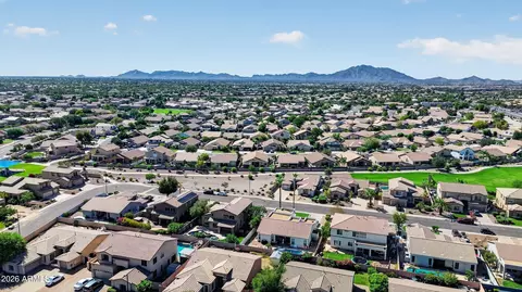 View/Area - 3316 E Maplewood St, Gilbert, AZ 85297 photo 2 of 2