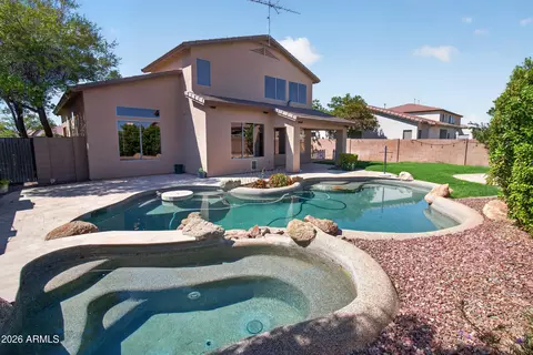 Exterior - 3316 E Maplewood St, Gilbert, AZ 85297 photo 3 of 10