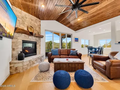 Living - 9155 W Tomahawk Trl, Pine, AZ 85544 photo 2 of 4