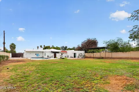 Exterior - 2334 W Augusta Ave, Phoenix, AZ 85021 photo 3 of 6