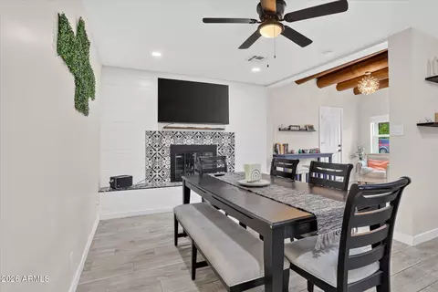Dining - 2334 W Augusta Ave, Phoenix, AZ 85021 photo 2 of 4