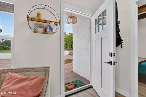 Entry Way - 2334 W Augusta Ave, Phoenix, AZ 85021 photo 1 of 5