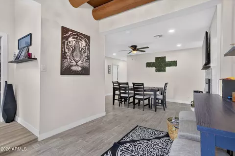 Entry Way - 2334 W Augusta Ave, Phoenix, AZ 85021 photo 4 of 5
