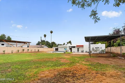 Exterior - 2334 W Augusta Ave, Phoenix, AZ 85021 photo 5 of 6