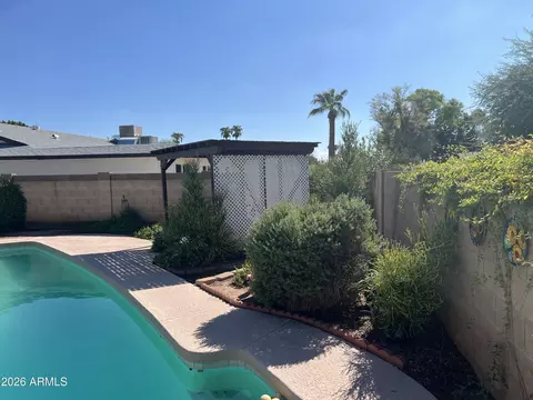 Exterior - 1701 E Julie Dr, Tempe, AZ 85283 photo 5 of 9