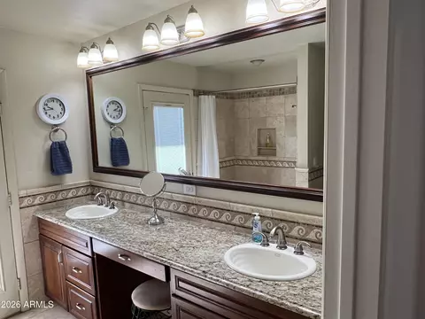 Bath - 1701 E Julie Dr, Tempe, AZ 85283 photo 1 of 4