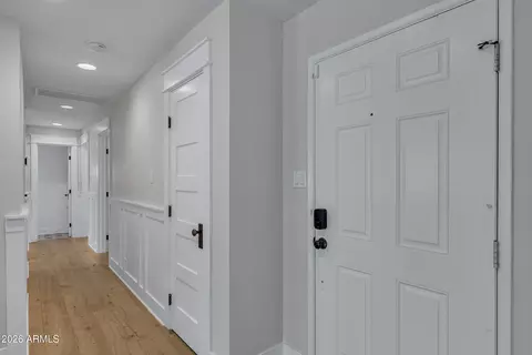 Entry Way - 128 E Myrtle Ave, Phoenix, AZ 85020 photo 4 of 4