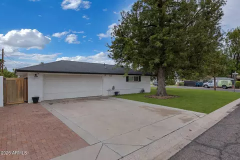 Exterior - 128 E Myrtle Ave, Phoenix, AZ 85020 photo 4 of 10