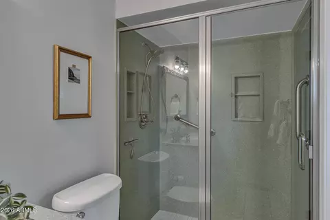 Bath - 128 E Myrtle Ave, Phoenix, AZ 85020 photo 3 of 5