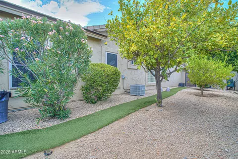 Exterior - 1611 E Redfield Rd, Phoenix, AZ 85022 photo 6 of 14