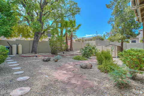 Exterior - 1611 E Redfield Rd, Phoenix, AZ 85022 photo 12 of 14