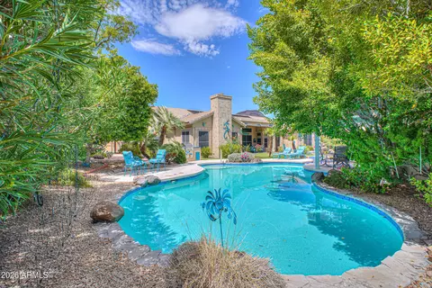 Exterior - 1611 E Redfield Rd, Phoenix, AZ 85022 photo 11 of 14