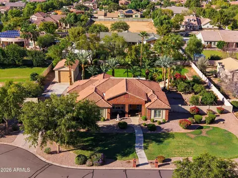 View/Area - 2656 E Haymore Ct, Gilbert, AZ 85298 photo 12 of 13