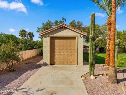 Exterior - 2656 E Haymore Ct, Gilbert, AZ 85298 photo 12 of 20