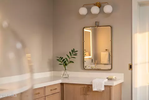 Bath - 1816 E Fortune Dr, Phoenix, AZ 85086 photo 4 of 11
