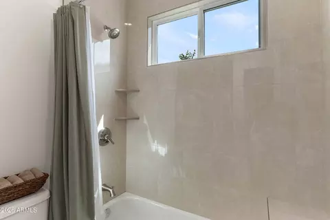 Bath - 1816 E Fortune Dr, Phoenix, AZ 85086 photo 11 of 11